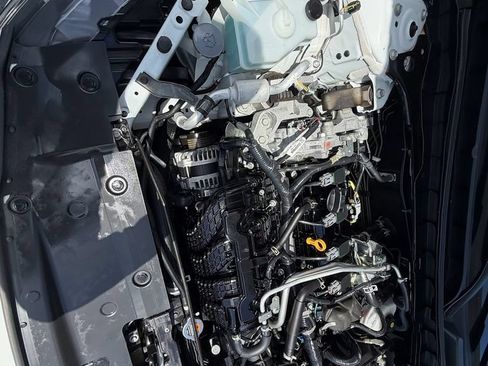 Used 2025 Nissan Altima 2.5 S FWD image 19