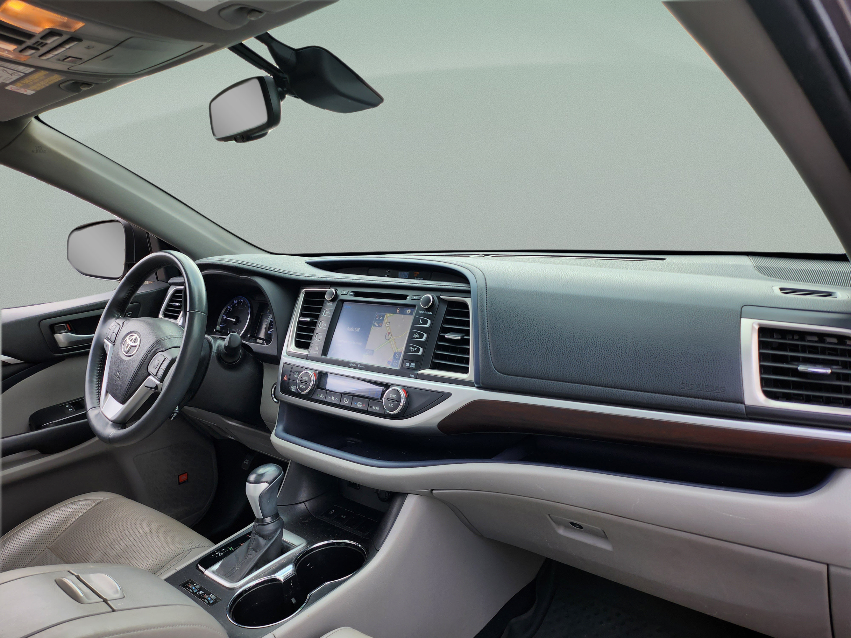 Used 2015 Toyota Highlander Limited Platinum FWD image 22