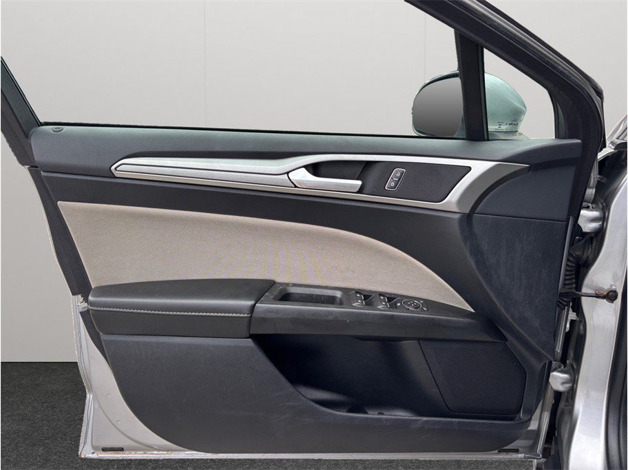 Used 2020 Ford Fusion S FWD image 17