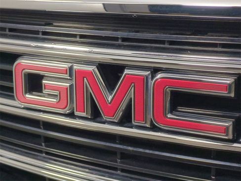 Used 2020 GMC Terrain SLT w/ Preferred Package image 13