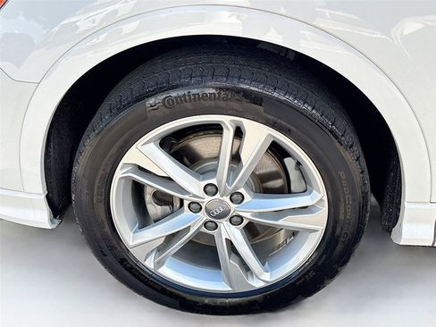 Used 2020 Audi Q3 2.0T Premium w/ Convenience Package AWD/4WD image 31