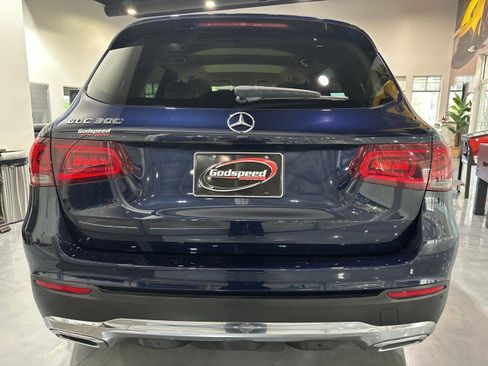Used 2021 Mercedes-Benz GLC 300 w/ Premium Package image 30