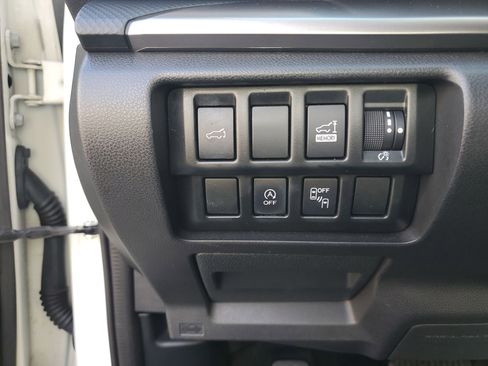 Used 2019 Subaru Forester Premium image 23