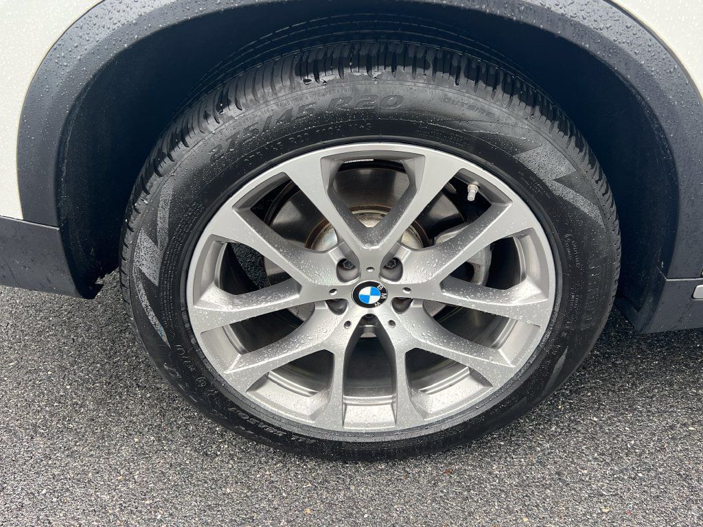 Used 2025 BMW X5 xDrive40i AWD/4WD image 16
