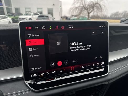 New 2026 Volkswagen Tiguan SE R-Line FWD image 13