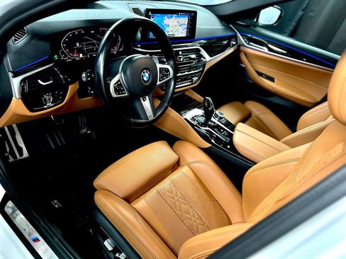 Used 2022 BMW 530i xDrive w/ M Sport Package image 16