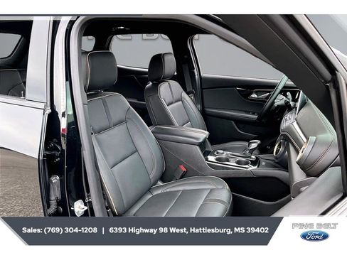 Used 2025 Chevrolet Blazer Premier w/ Enhanced Convenience Package AWD/4WD image 6