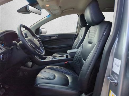 Used 2024 Ford Edge Titanium image 16