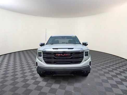 Used 2025 GMC Sierra 1500 SLT AWD/4WD image 2