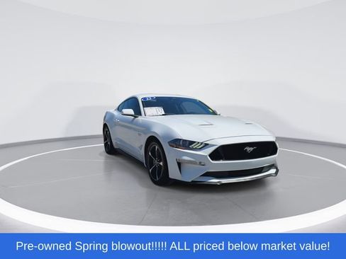 Used 2022 Ford Mustang GT RWD image 2
