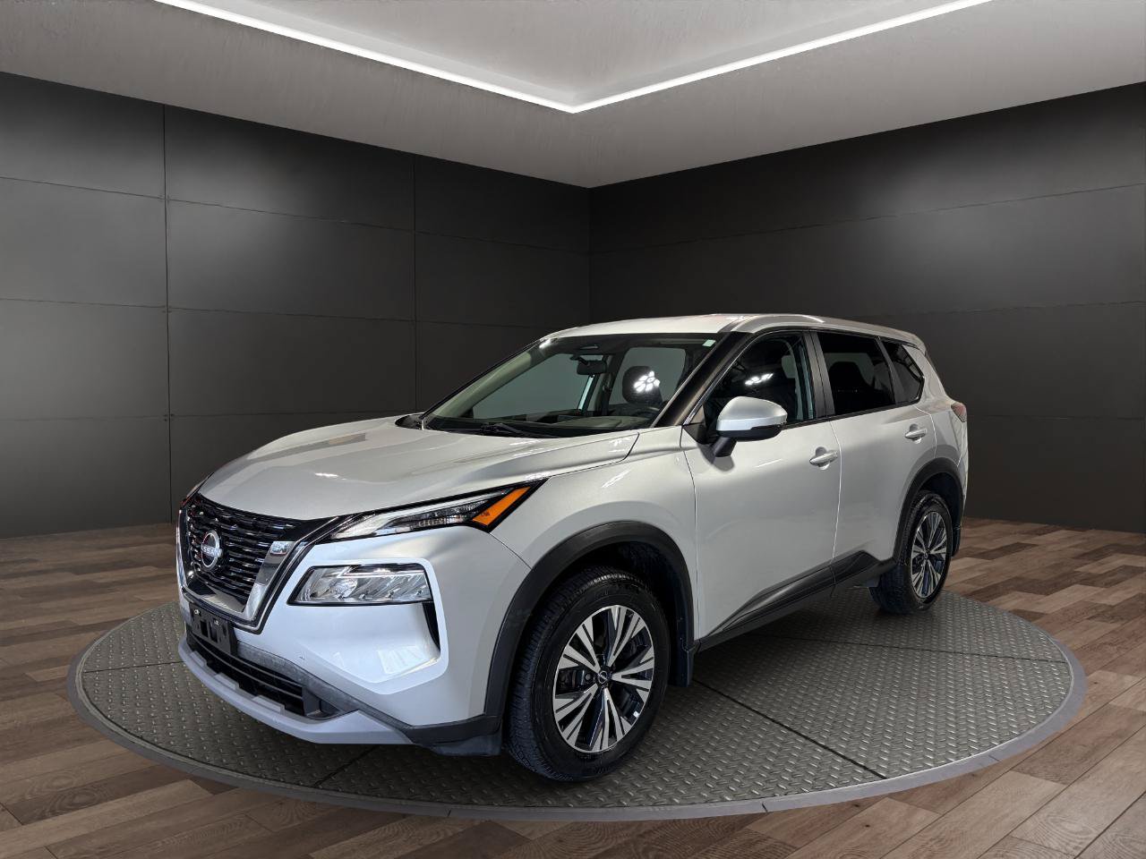 Used 2022 Nissan Rogue SV AWD/4WD image 4