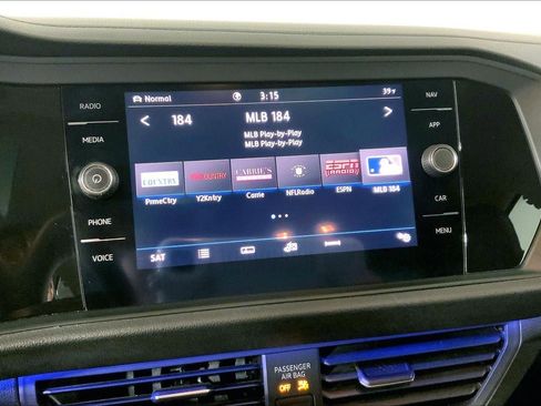 Used 2020 Volkswagen Jetta SEL Premium image 6