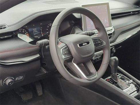 Used 2024 Jeep Compass Trailhawk image 2