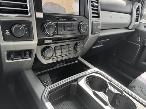 Used 2017 Ford F350 Lariat w/ Lariat Ultimate Package image 21