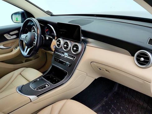Used 2022 Mercedes-Benz GLC 300 4MATIC image 25