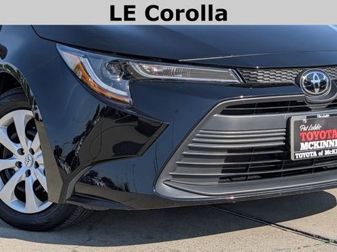 Used 2025 Toyota Corolla LE FWD image 3