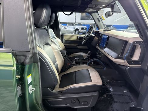 Used 2023 Ford Bronco Wildtrak AWD/4WD image 27