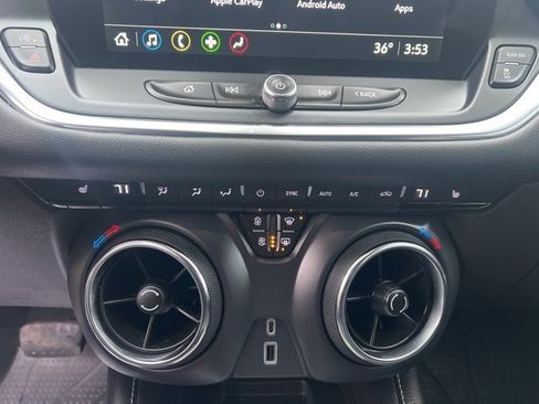 Used 2025 Chevrolet Blazer LT w/ Convenience Package image 29