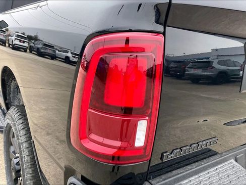 New 2026 RAM 2500 Laramie AWD/4WD image 12