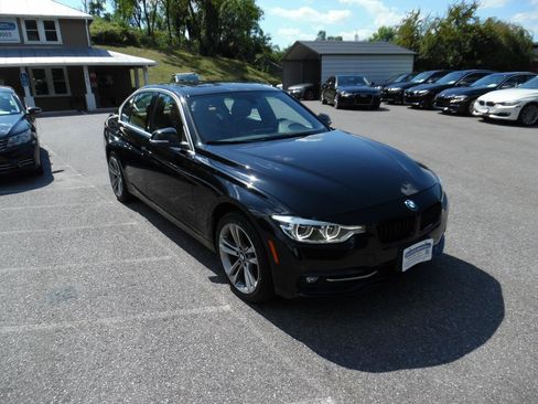 Used 2018 BMW 330i xDrive Sedan AWD/4WD image 8