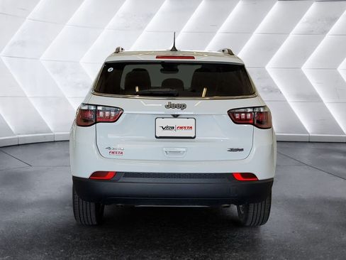 Used 2024 Jeep Compass Latitude AWD/4WD image 5