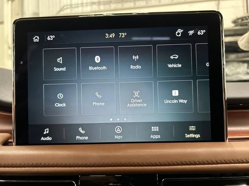 Certified 2023 Lincoln Aviator Reserve w/ Equipment Group 201A AWD/4WD image 17