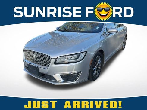 Used 2017 Lincoln MKZ Premiere image 1