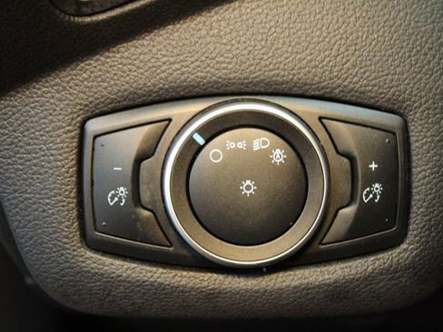 Used 2017 Ford C-MAX SE image 19