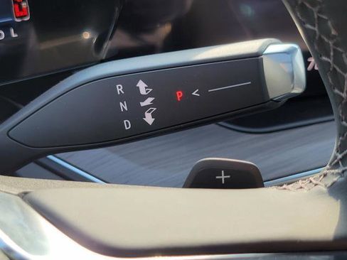 New 2026 Chevrolet Suburban Premier image 17