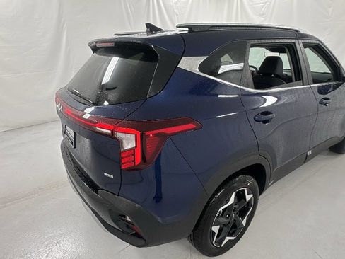 New 2026 Kia Seltos EX image 3