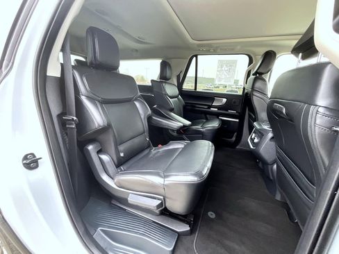 Used 2025 Ford Expedition Max Platinum w/ Driver's Package image 19