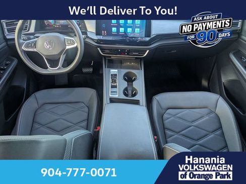Certified 2025 Volkswagen Atlas Cross Sport SE FWD image 15