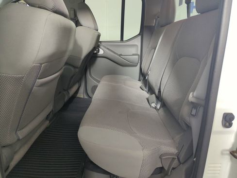 Used 2014 Nissan Frontier SV w/ SV Value Truck Package image 20