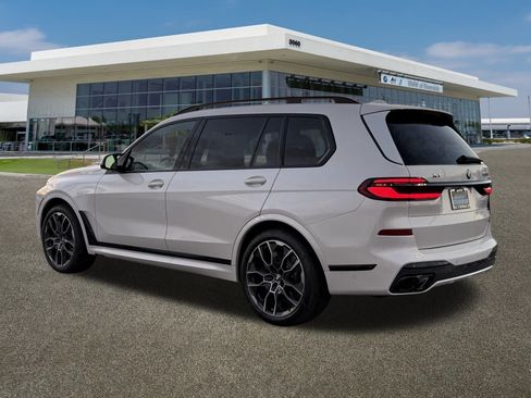 New 2026 BMW X7 M60i w/ Executive Package image 7