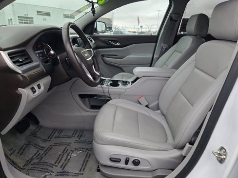 Used 2023 GMC Acadia SLT image 23