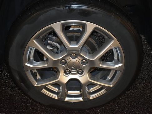 Used 2022 Jeep Compass Latitude w/ Sun and Sound Group image 48