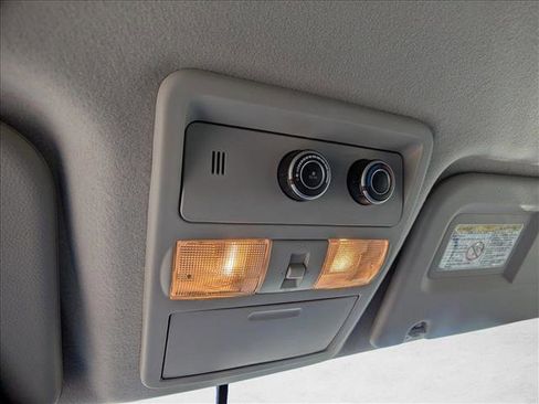 Used 2019 Nissan NV 3500 SL image 16