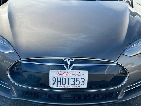 Used 2015 Tesla Model S 90D image 9