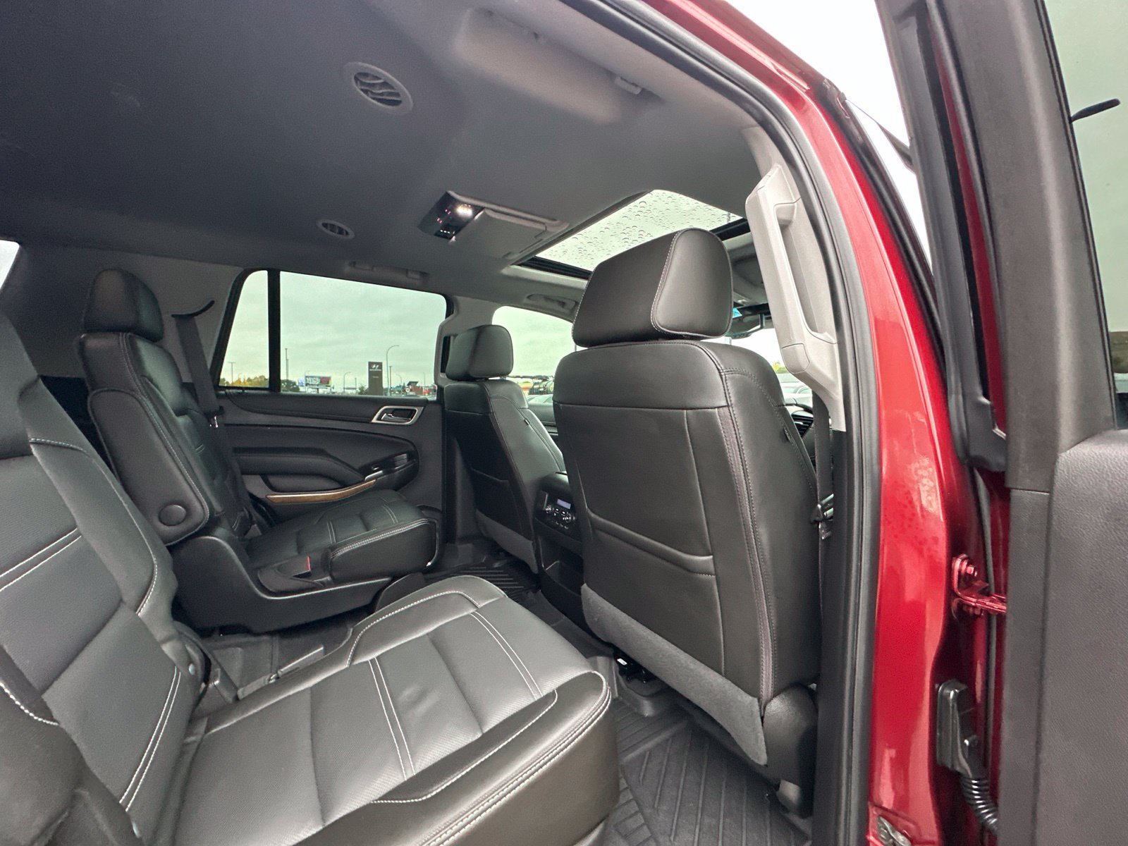 Used 2019 GMC Yukon Denali w/ Open Road Package AWD/4WD image 35
