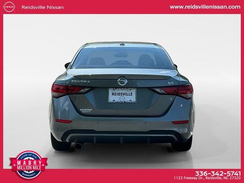 Used 2023 Nissan Sentra SR w/ SR Premium Package FWD image 5