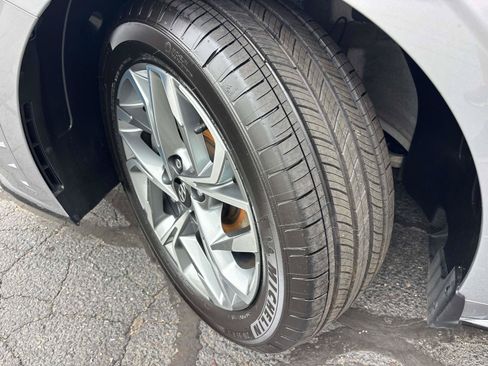 Certified 2023 Hyundai Sonata SEL w/ Preferred Accessory Package FWD image 8