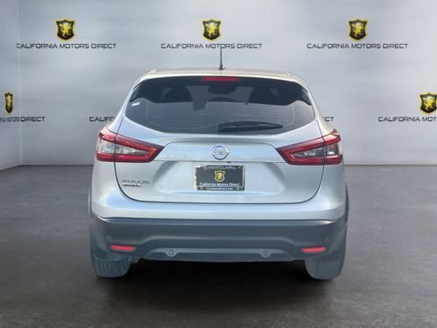 Used 2022 Nissan Rogue Sport S image 4