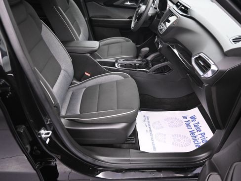 Used 2023 Chevrolet TrailBlazer LT FWD image 29
