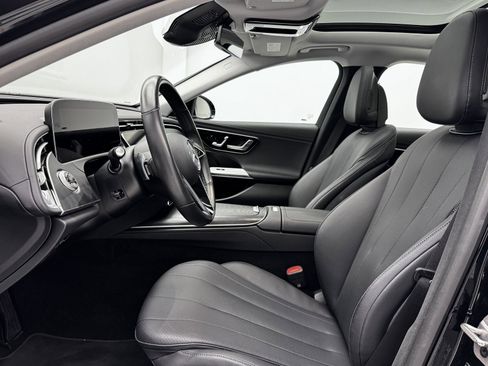 Used 2025 Mercedes-Benz E 350 4MATIC Sedan image 13