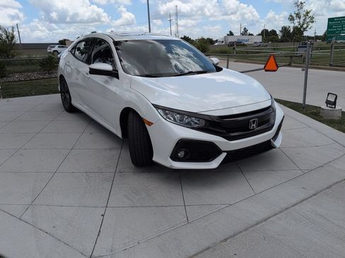 Used 2017 Honda Civic EX-L image 2