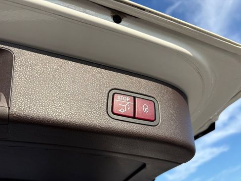 Used 2018 Mercedes-Benz GLS 450 4MATIC image 11