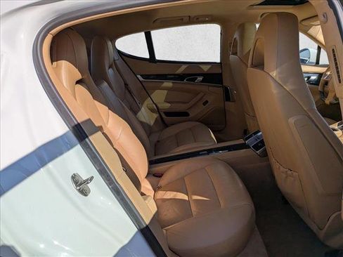 Used 2013 Porsche Panamera S image 21