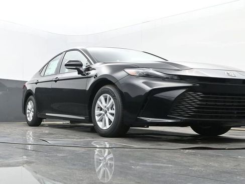 New 2026 Toyota Camry LE FWD image 22