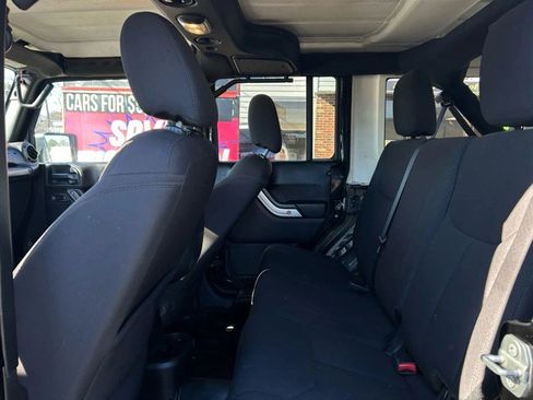 Used 2018 Jeep Wrangler Unlimited Sport S AWD/4WD image 15