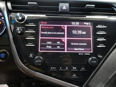 Used 2018 Toyota Camry SE w/ Audio Package FWD image 25